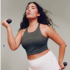 Outdoor Voices move free crop top